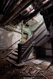 Photo by Scott Haefner: Piercing the Darkness